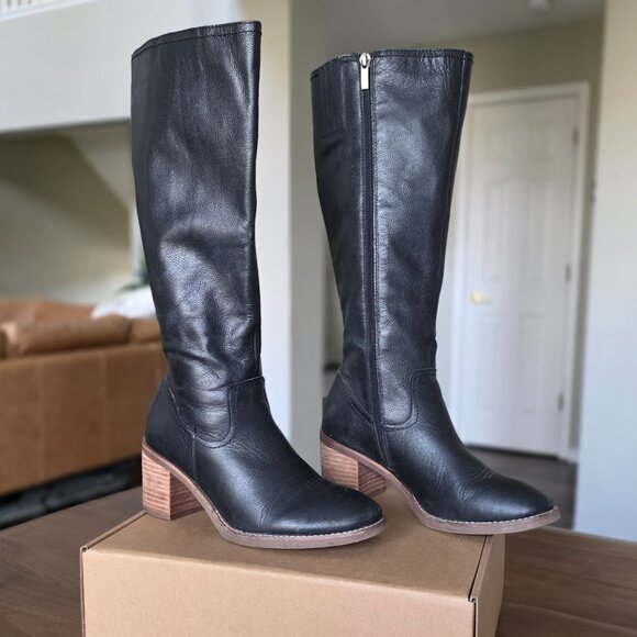 Black Crown Vintage Boot (8) - Picture 2 of 7